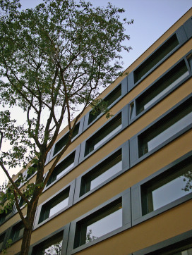011 Fassadengestaltung und Teilumbau Geschäftshaus Clarastrasse, Basel, LOST architekten