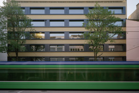 Gesch&auml;ftshaus Clarastrasse